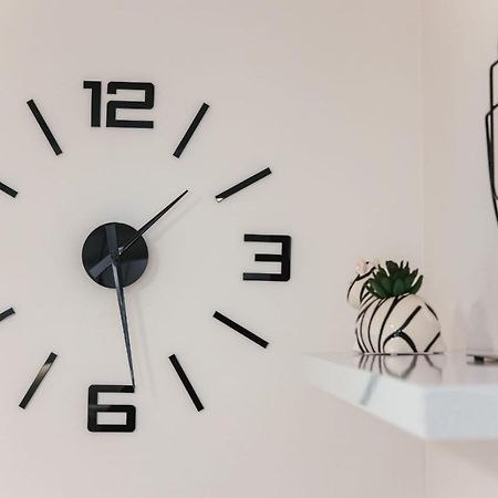 Apartment Bozic Омиш Экстерьер фото