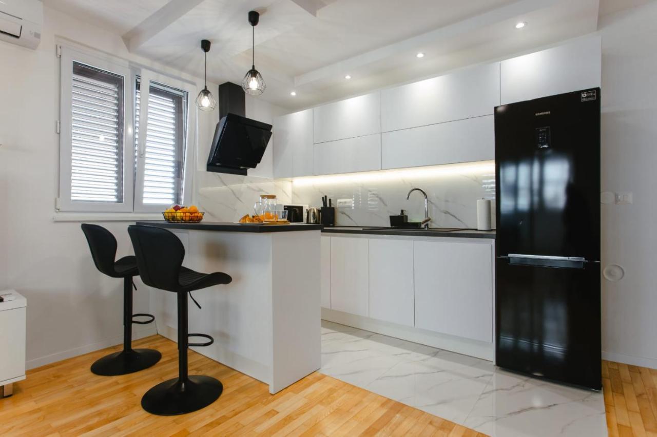 Apartment Bozic Омиш Экстерьер фото