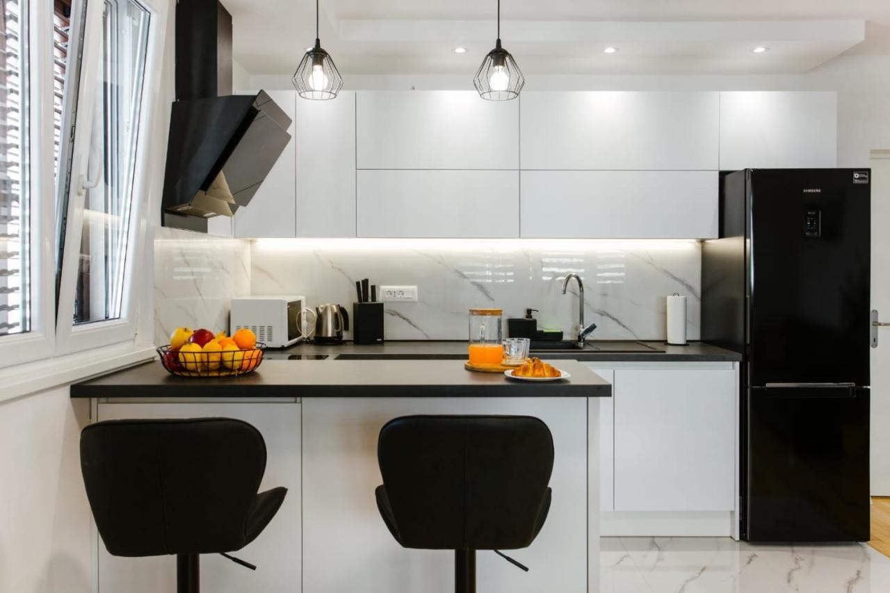 Apartment Bozic Омиш Экстерьер фото