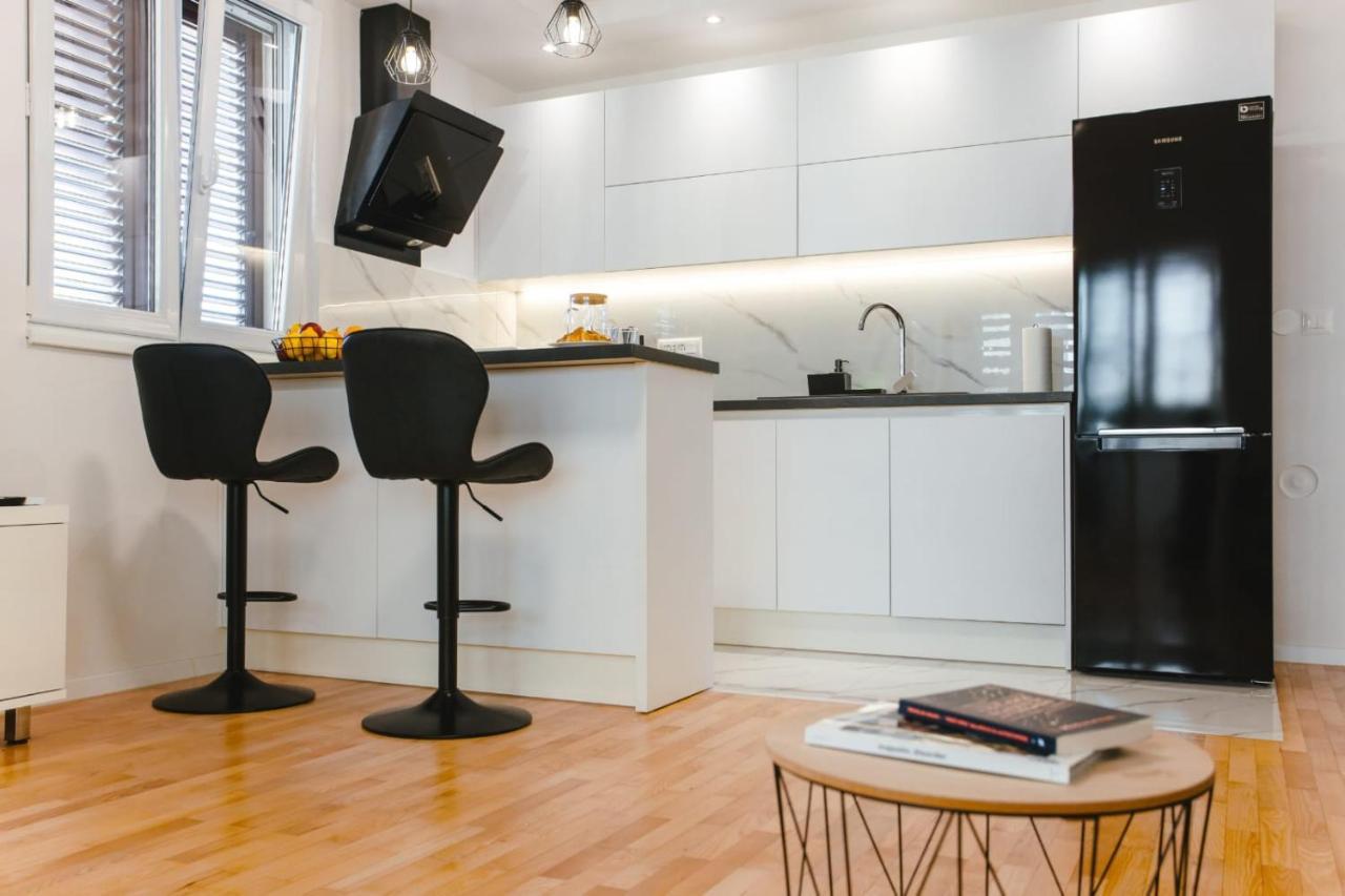 Apartment Bozic Омиш Экстерьер фото