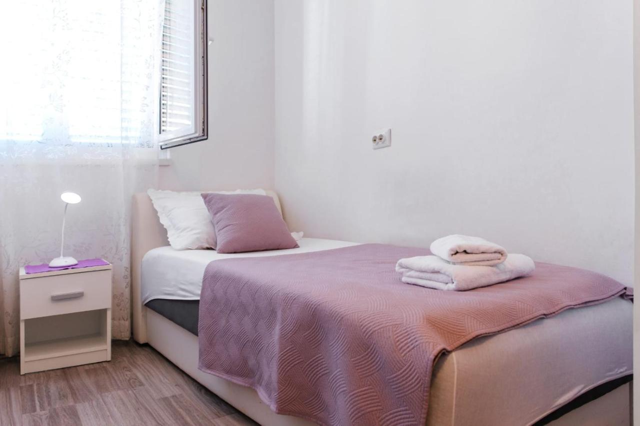 Apartment Bozic Омиш Экстерьер фото