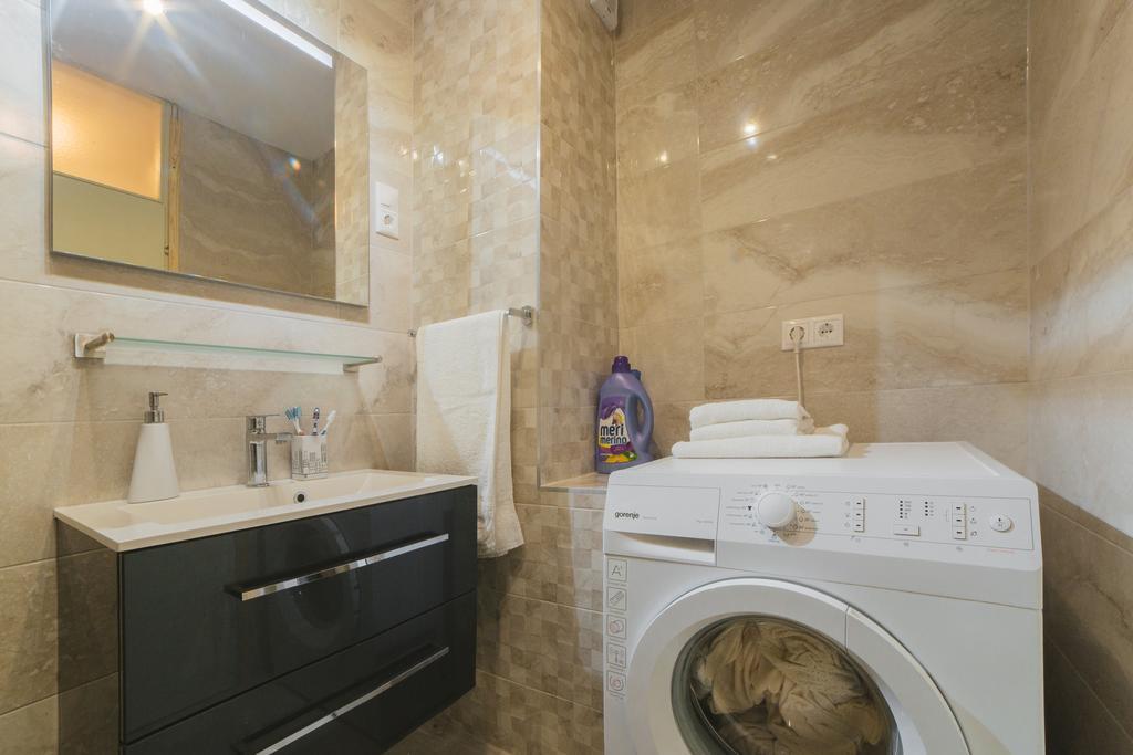 Apartment Bozic Омиш Экстерьер фото